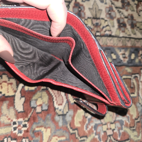 Gucci Red Leather Wallet - Picture 5 of 9
